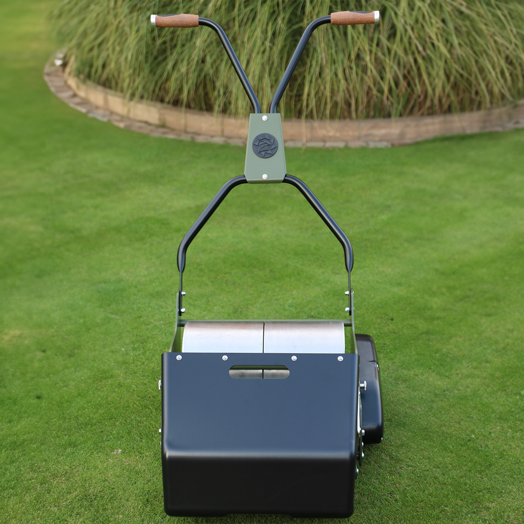 MANUAL REEL MOWER FALKENSTEIN WITH GRASS CATCHER BOX