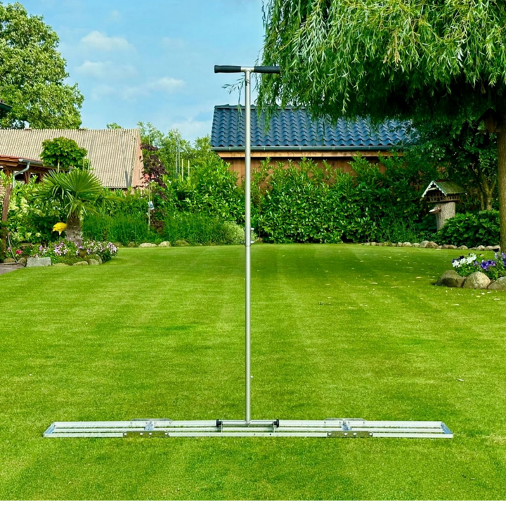 Rasenspecht Level Rake Sandraupe aus Edelstahl mit T-Griff zur gleichmäßigen Sandverteilung auf dem Rasen